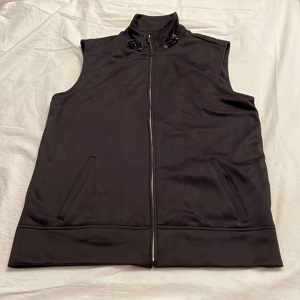 Men’s black Kenneth Cole zip up sleeveless vest